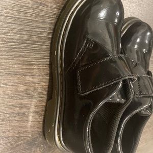 Dr. Marten toddler school shoe w/ Strap, black patent leather , size 10C